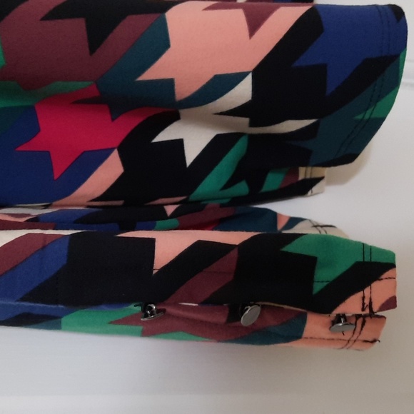 NWT INVESTMENTS WOMAN BLACK AND MULTICOLOR HOUNDSTOOTH BLOUSE SZ 3X - Picture 6 of 15